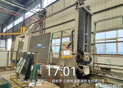 玻璃加工設(shè)備7